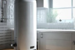 奥特朗热水器400售后援助热线阐释ぁ煤气热水器使用安全指南：安全使用要点揭秘