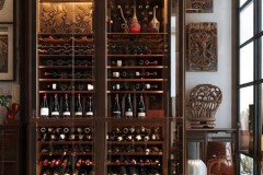 盾牌酒柜400客服支持热线分析㊤红酒柜与博古架完美融合，家居艺术新选择