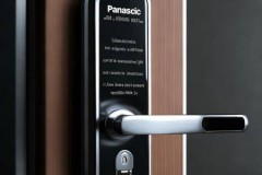 Panasonic松下指纹锁400人工网点阐明#安全头盔A、B标识揭秘：安全等级大不同